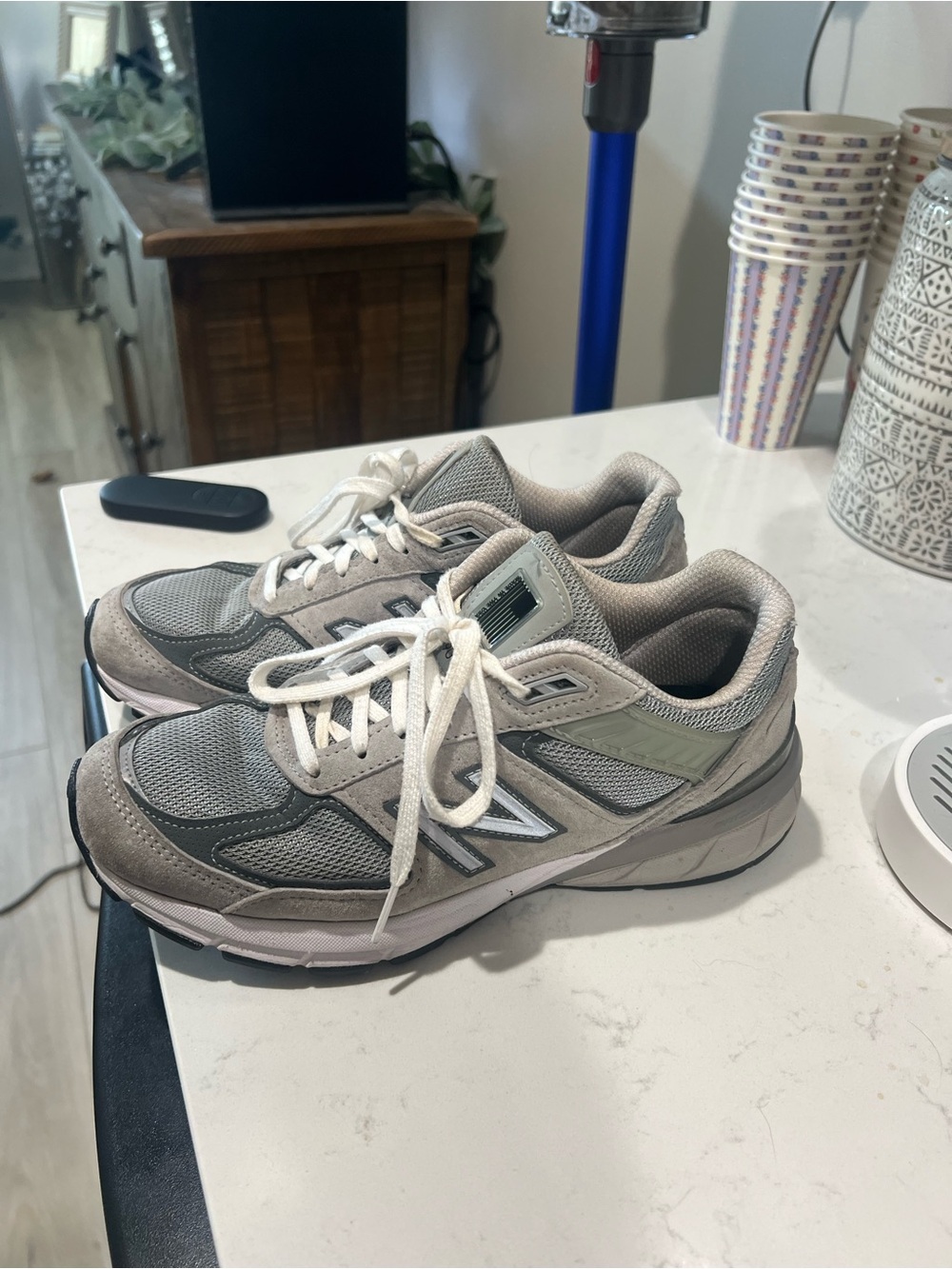 New Balance Women’s Gray Mesh & Suede Athletic Sneakers 990GL5